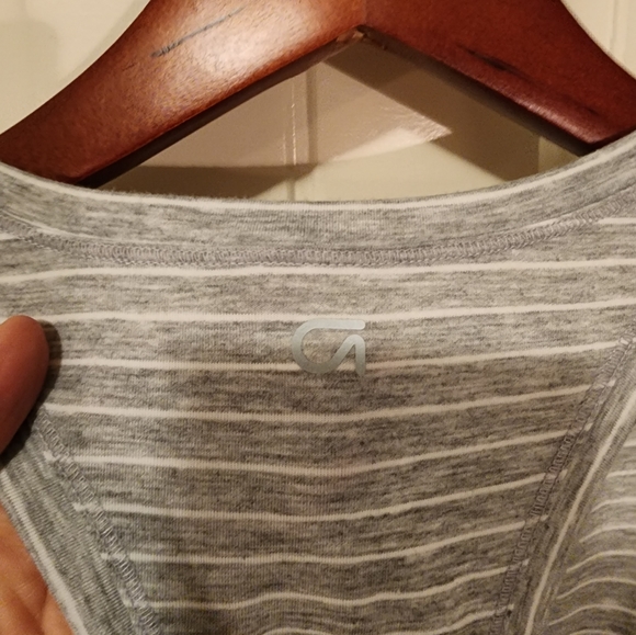 Workout top by Gap. - Picture 4 of 4